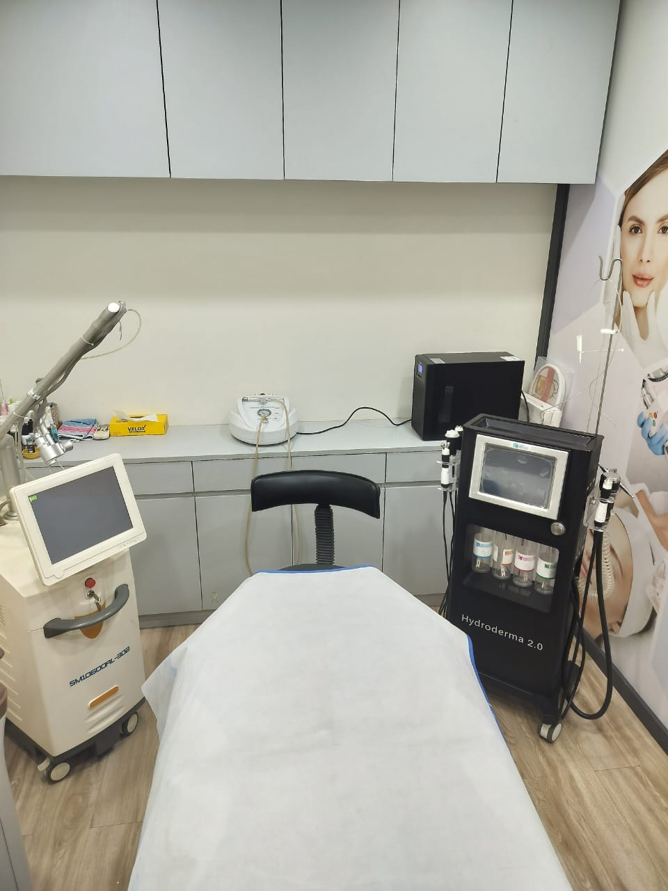 Hydroderma 2.0 & SmoothBeam Laser Room
